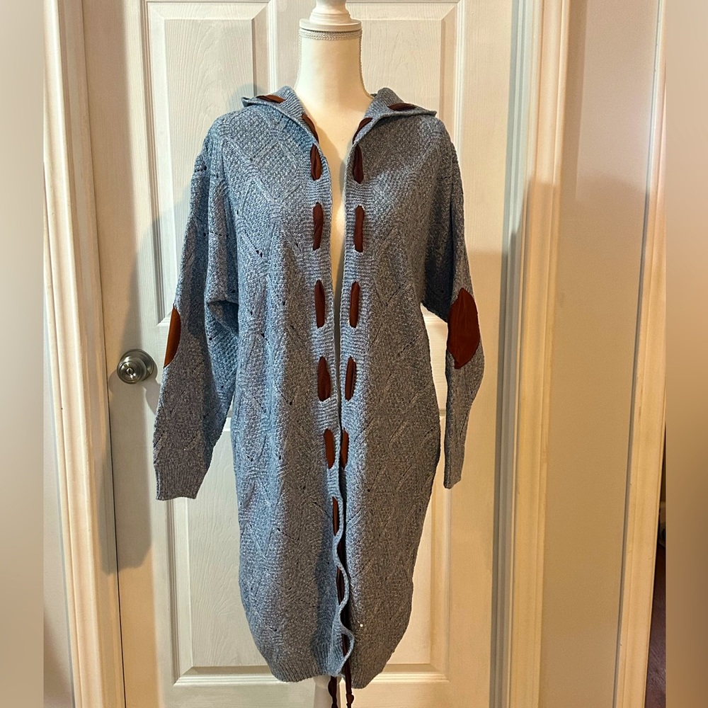 Women’s XL long thick warm sweater with hoodie Light blue brown accent ribbon